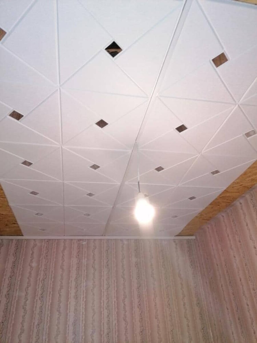 Самоклеюча декоративна настінно-стельова 3D панель дзеркало 700х700х6.5мм (172) HO-00000183