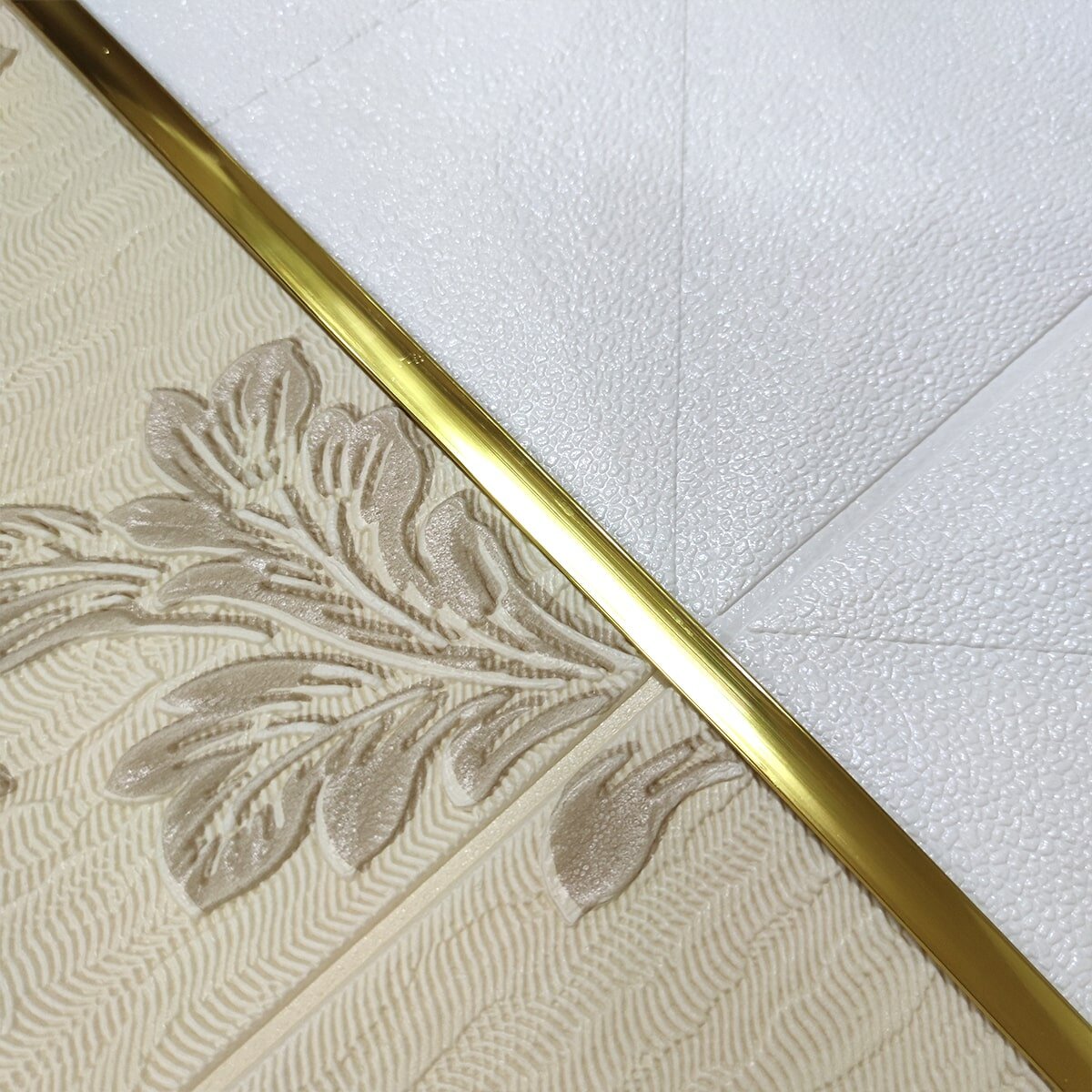 T-подібний молдинг 3000х12х4мм Золото HO-00001151